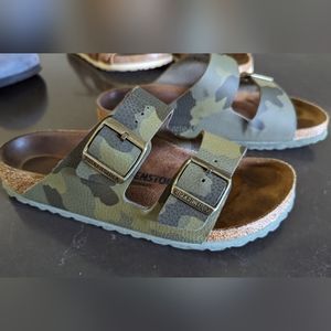 Birkenstock Camo sz 38 LIKE NEW